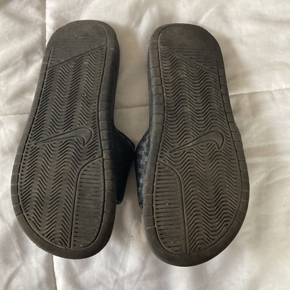 Nike Slides - Picture 2 of 2